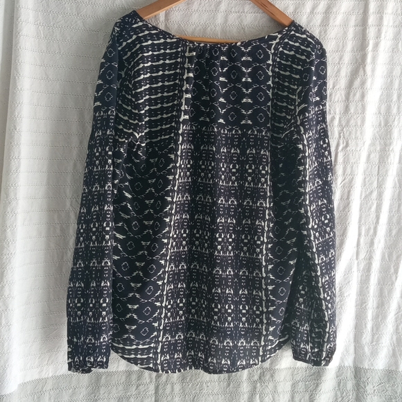 Velvet By Graham & Spencer Print Top - Picture 3 of 3